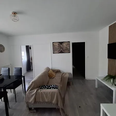 Апартаменты Grand 3 Bedroom